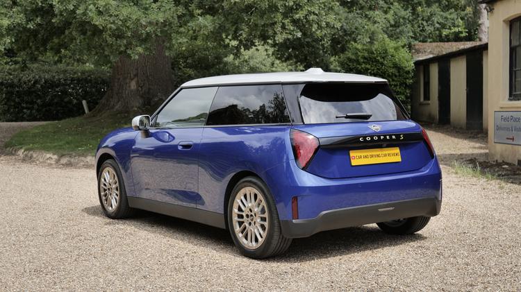 MINI COOPER ELECTRIC HATCHBACK 135kW E Sport 41kWh 3dr Auto